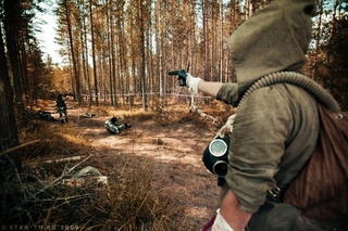 Illustration for article titled Gamers Play Fallout — In the Real World